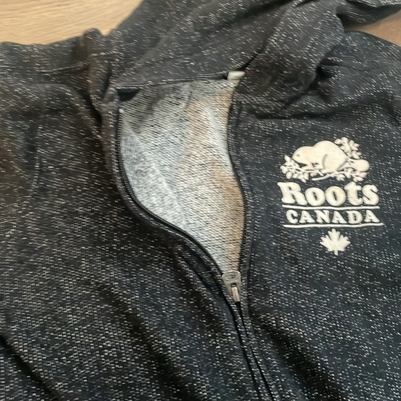 Roots Canada Cabin Zipup - Picture 5 of 6